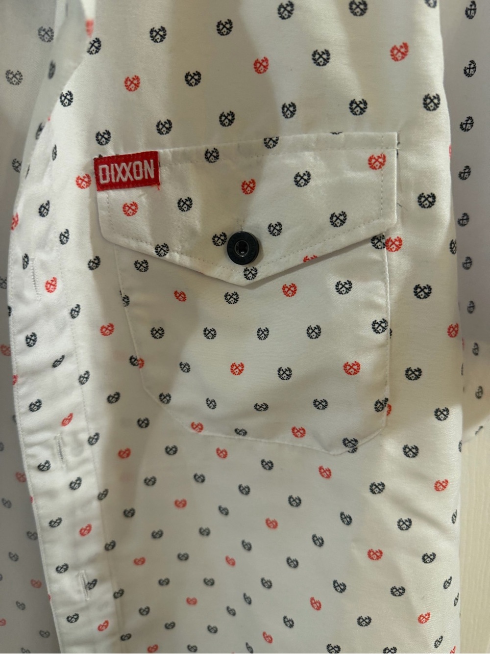 DIXXON White Short-Sleeve Button-Down Shirt with Red & Navy Design Print - Picture 3 of 5
